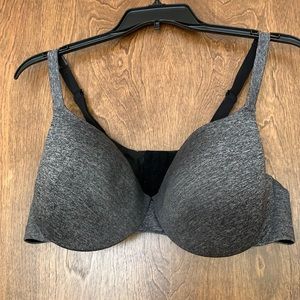 Cacique bra, gray.  Size 46C